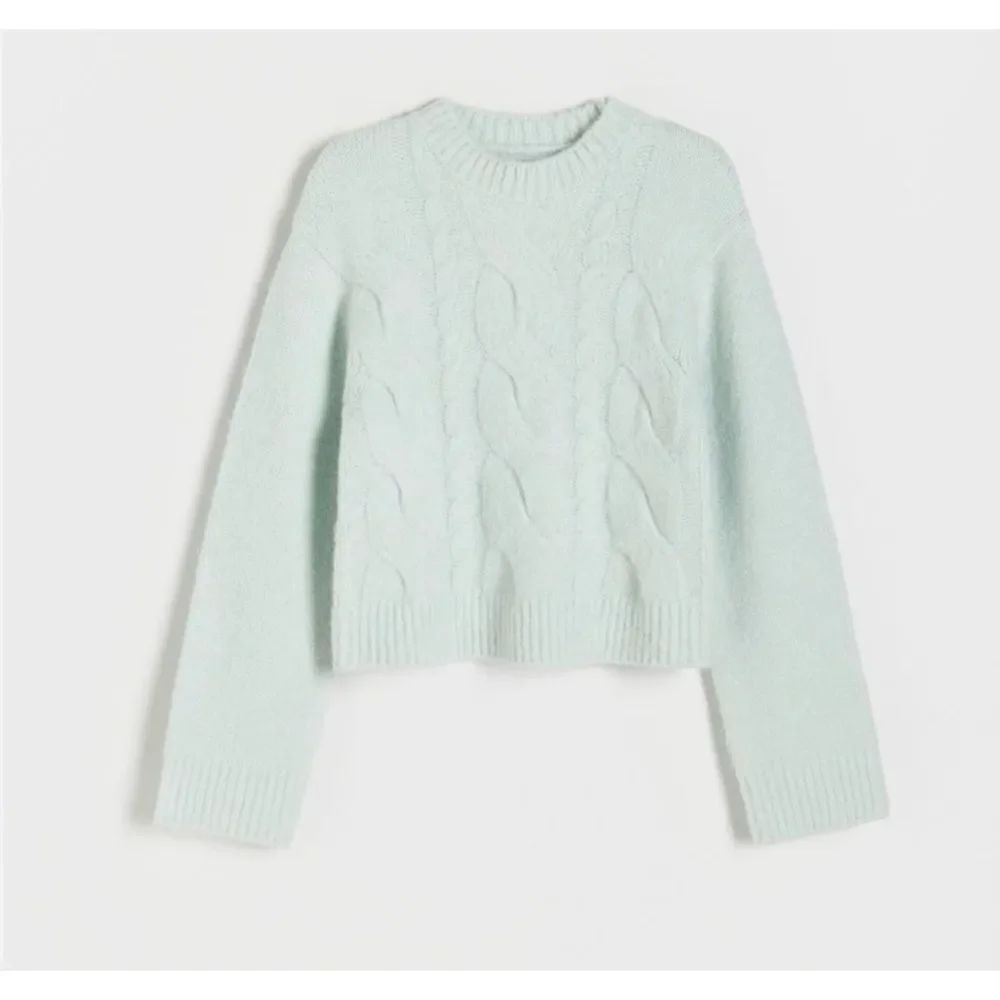 Brodie Cable Cashmere Crop Sweater in Soft Mint Size XS